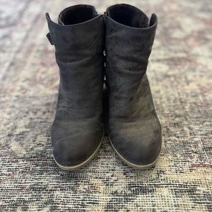 Rocket dog Size 7 Booties